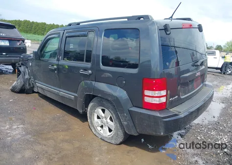 2011 Jeep Liberty Sport z USA, uszkodzony, nr VIN 1J4PN2GK9BW585951